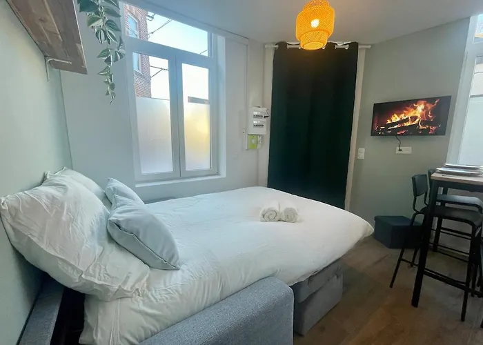 The 7th Art - For 4 Cinema *